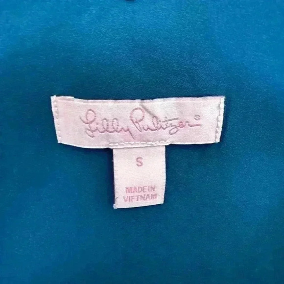 143. Lilly Pulitzer Florin Top size small - Picture 3 of 7